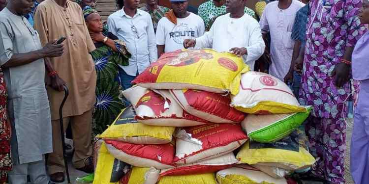 Ibadan Market Leaders Commend Rep. Agboworin’s Welfare Initiative, Vow Continued Political Support